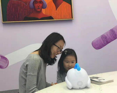 智伴兒童機器人1X開售 人工智能賦能，讓育兒教育事半功倍